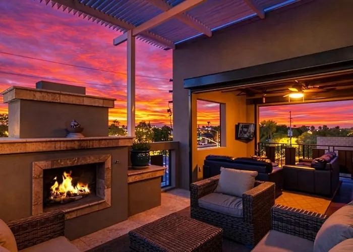 Holiday home Vantage - Rooftop Patio - Heart Of Old Town *