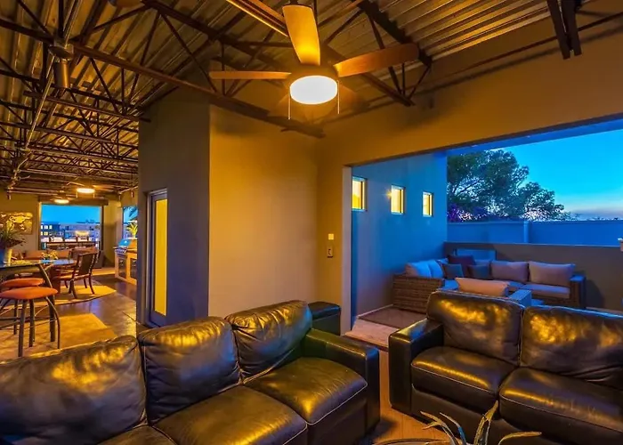 Holiday home Vantage - Rooftop Patio - Heart Of Old Town