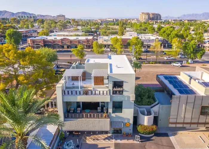 Holiday home Vantage - Rooftop Patio - Heart Of Old Town *